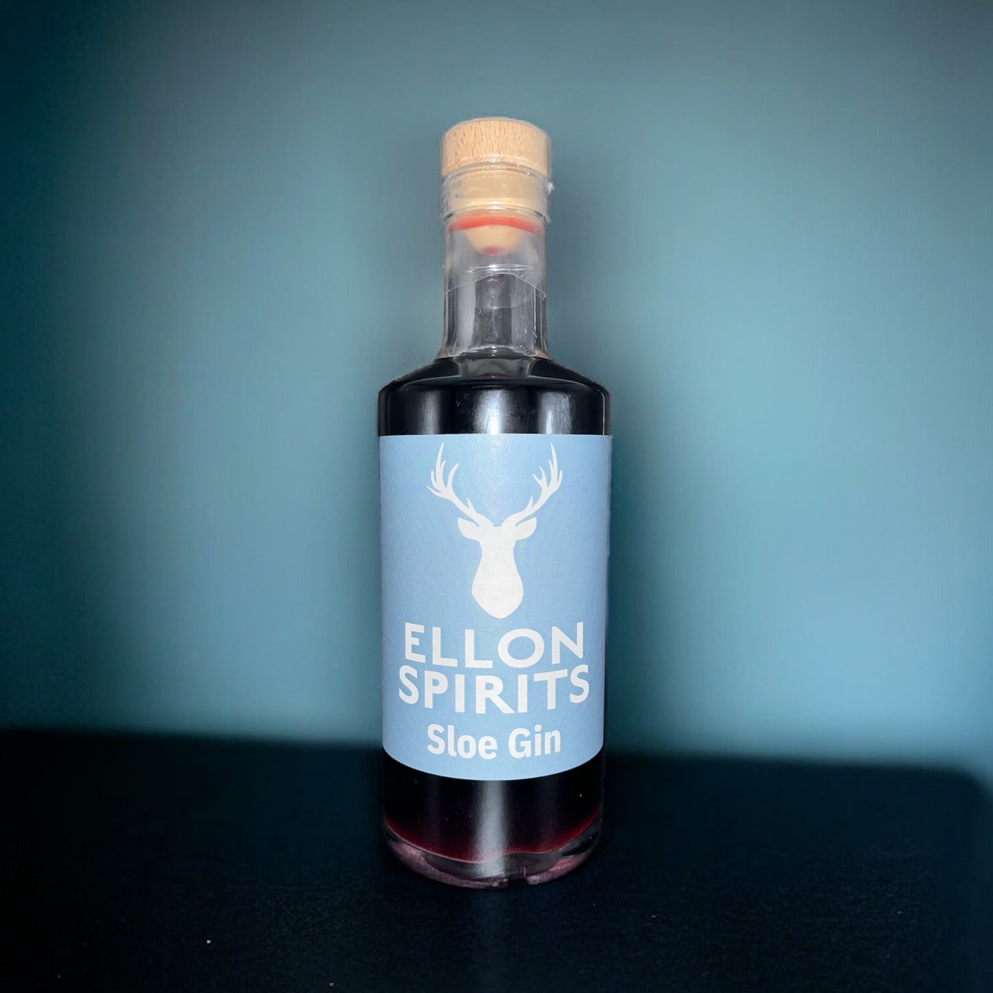 Ellon Spirits Sloe Gin 28% 500ml with blue background