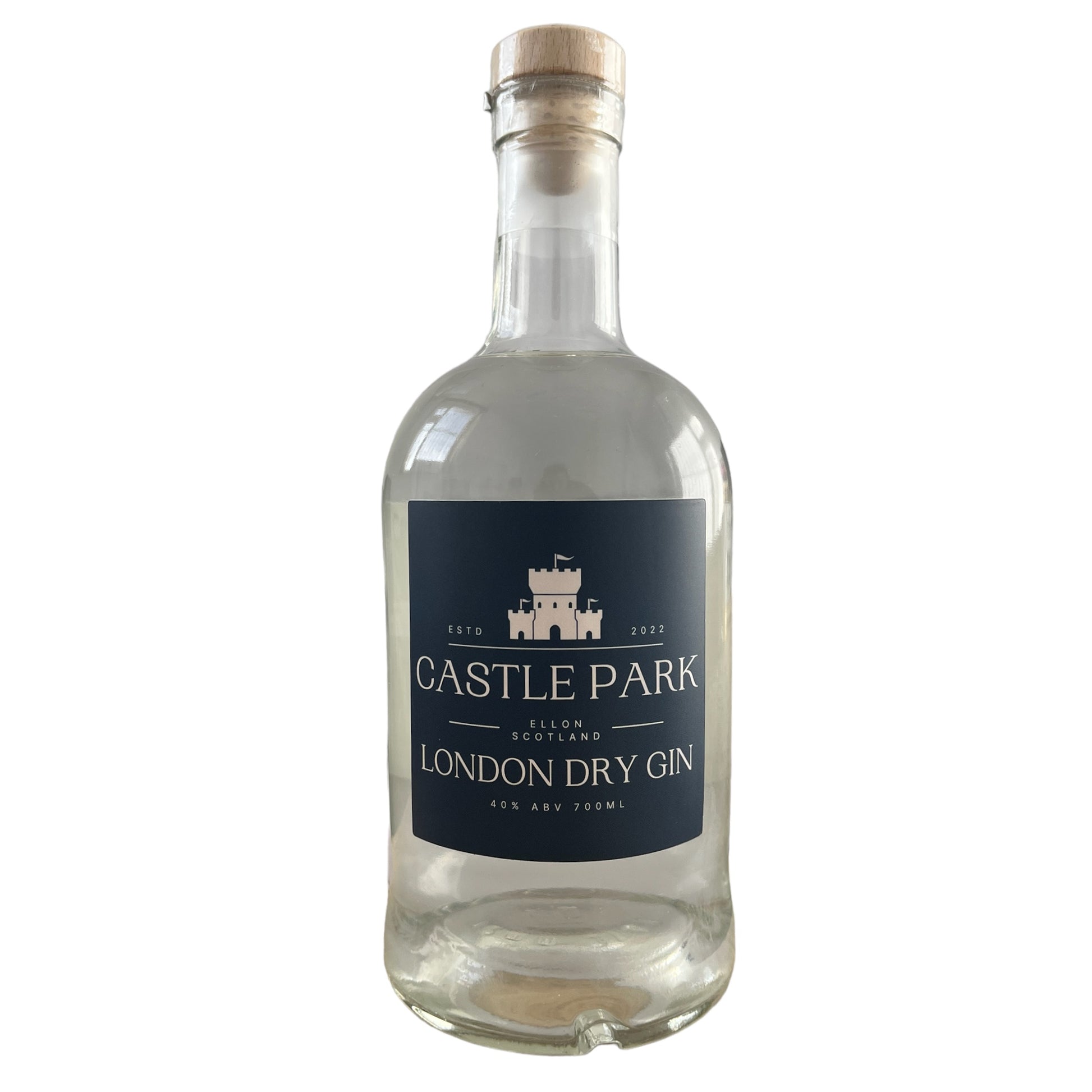 Castle Park London Dry Gin 40% 700ml on white background